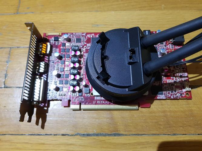 服務(wù)器工作站定制指南 2011雙路CPU與顯卡一體水冷散熱方案